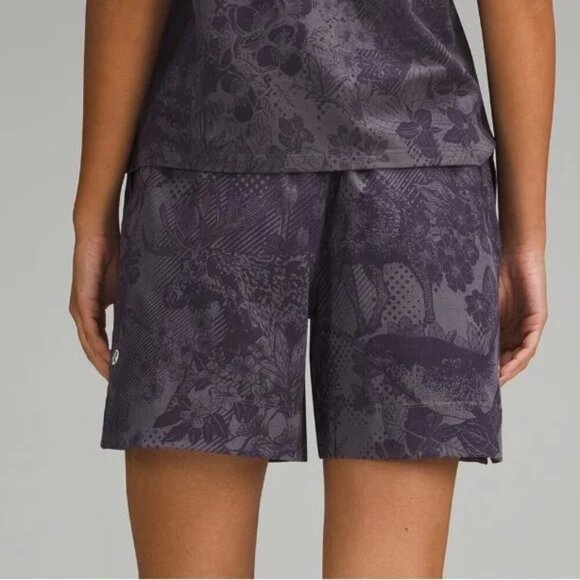 Lululemon Team Canada WovenAir High-Rise Short 6" COC Logo Size 4 - Picture 4 of 7